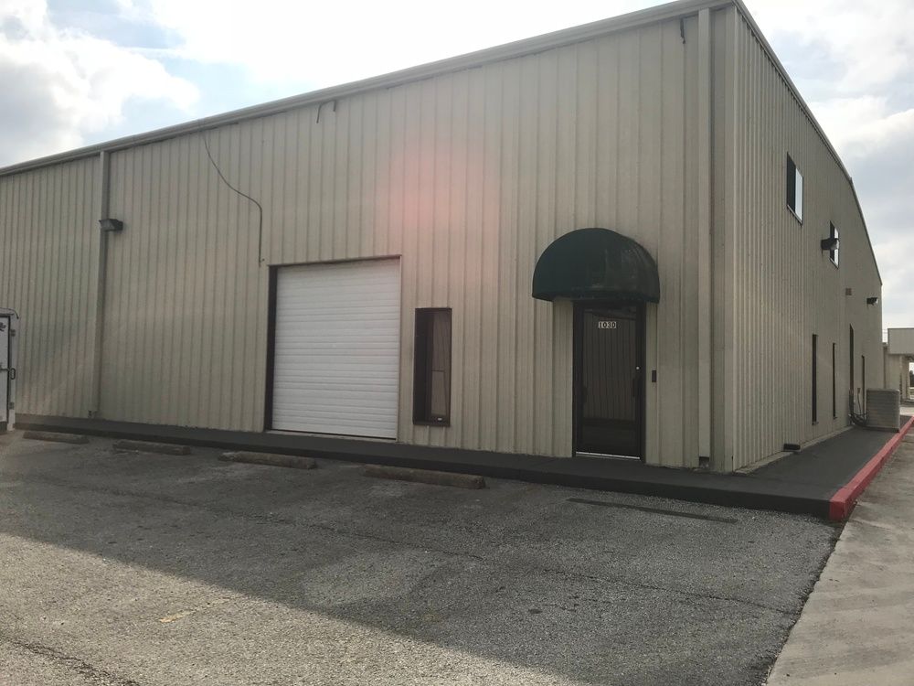 Centerpoint Business Park: 103 Center Point Rd, San Marcos, TX 78666